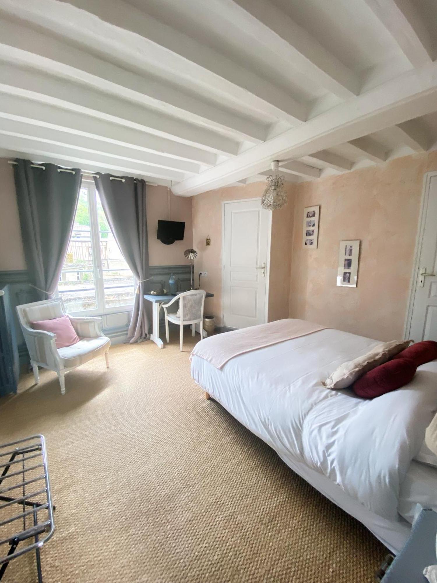 Chambres D'Hotes La Villa Alienor Les Andelys Exteriér fotografie